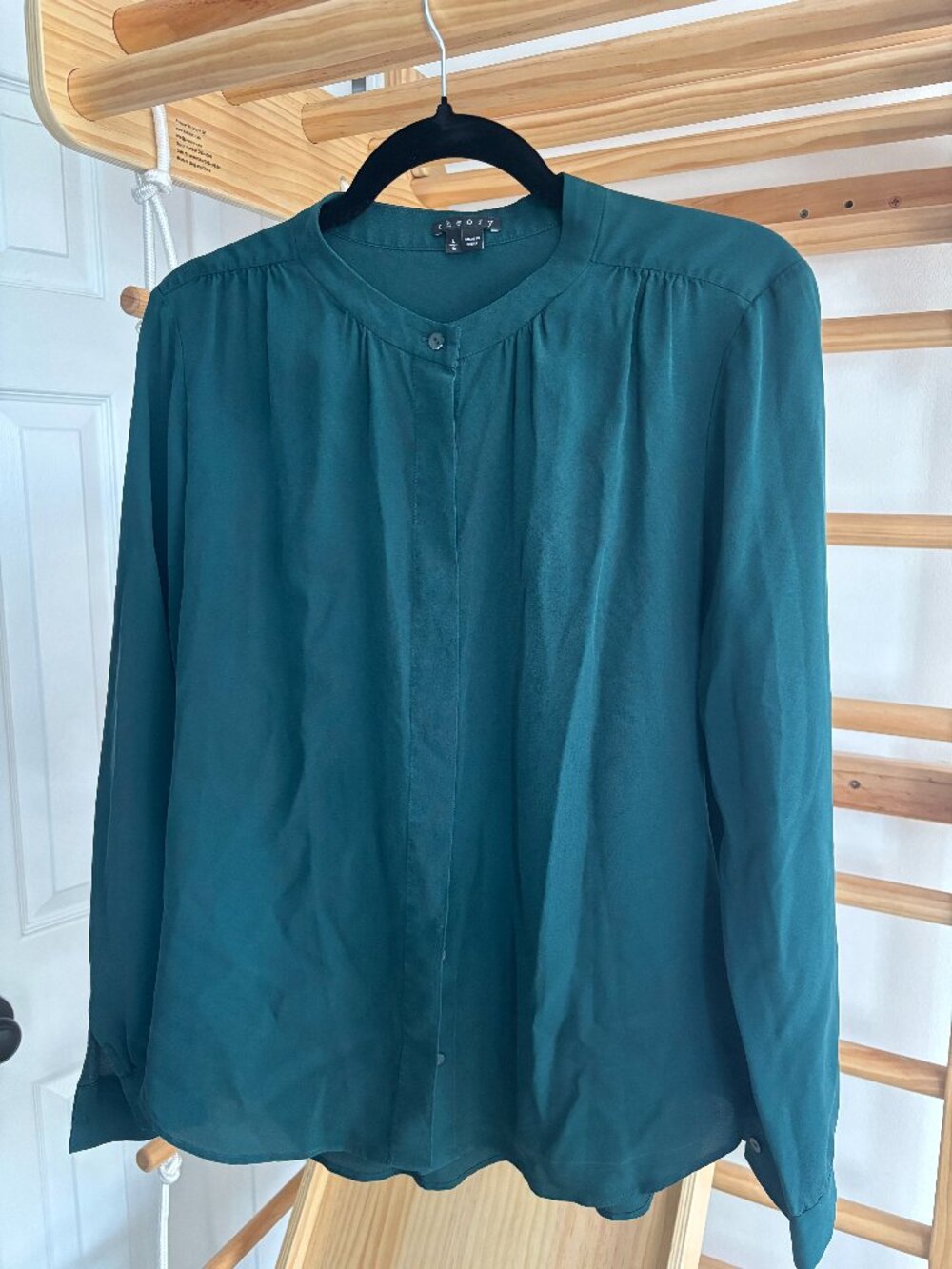 Theory Green 100% Silk Button-up Size 6